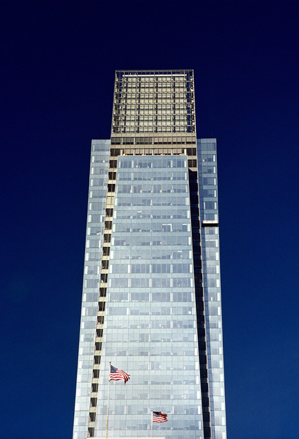 Comcast Tower and Flag, Philadelphia, photograph